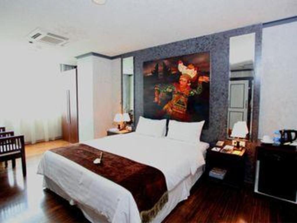 Amos Cozy Hotel Melawai Jakarta Exterior foto