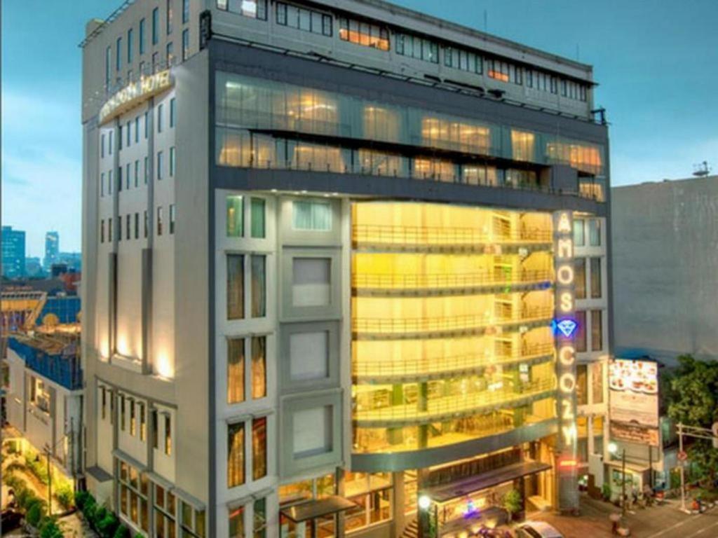 Amos Cozy Hotel Melawai Jakarta Exterior foto